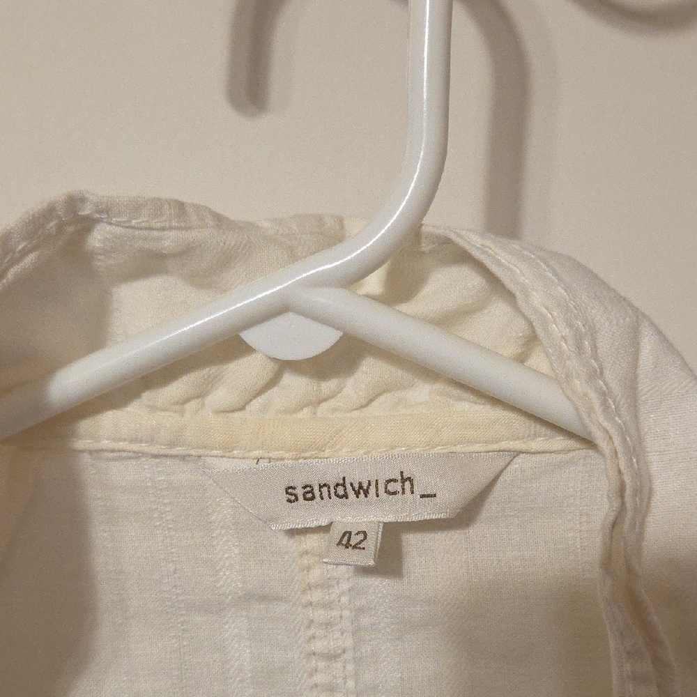 Sandwich Cream Ruffle Blazer - Picture 2 of 6